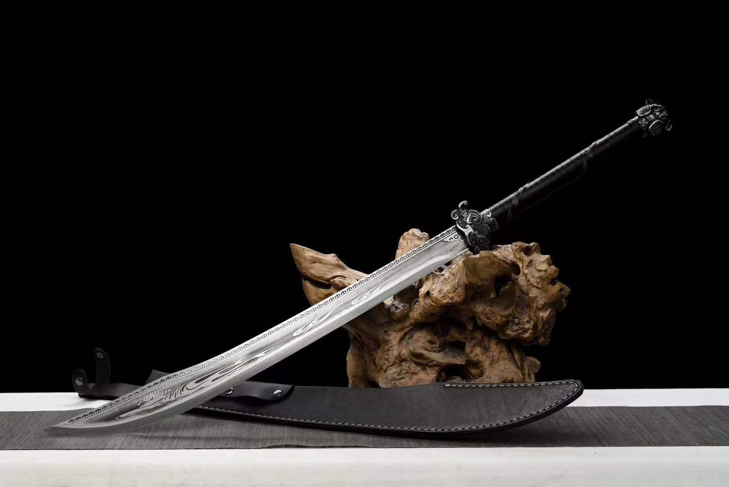 Handmade Beast Demon Oxtail Blade High Manganese Steel Corrosion pattern